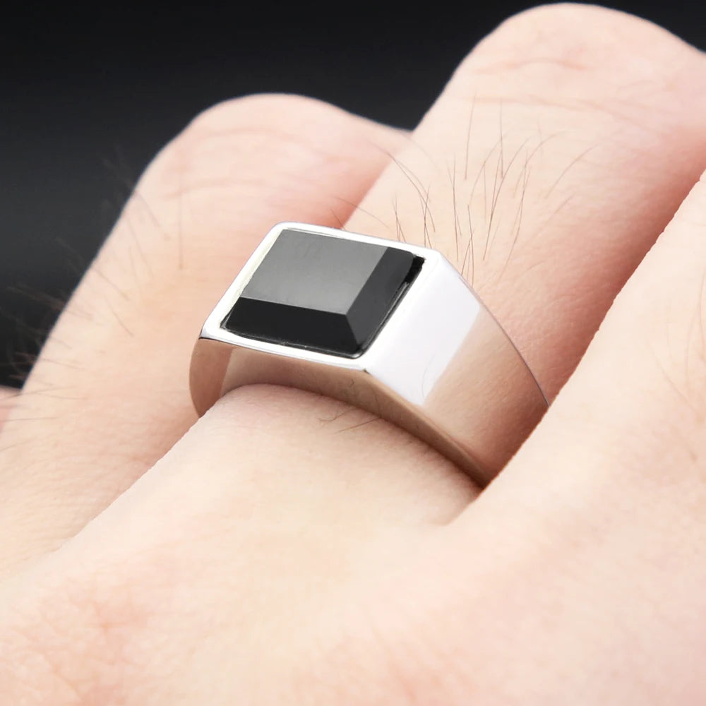 BLACK STONE RING