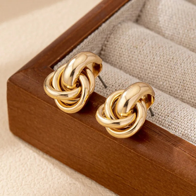 BRINCOS KNOT