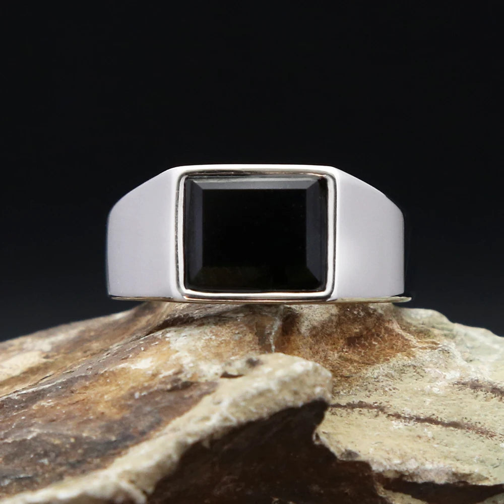 BLACK STONE RING