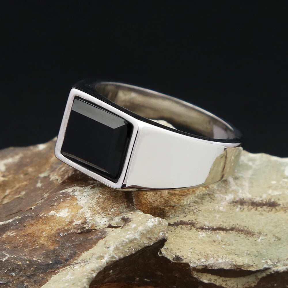 BLACK STONE RING
